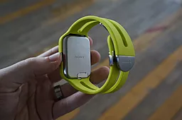 Смарт-часы Sony SmartWatch 3 SWR50 Lime - миниатюра 3