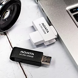 Флешка ADATA 128 GB UC310 USB 3.2 Black (UC310-128G-RBK) - миниатюра 10