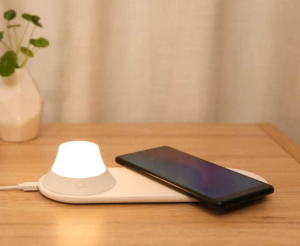Беспроводное (индукционное) зарядное устройство Xiaomi Yeelight Wireless Charging Night Light White (YLYD04YI) / изоборажение №2